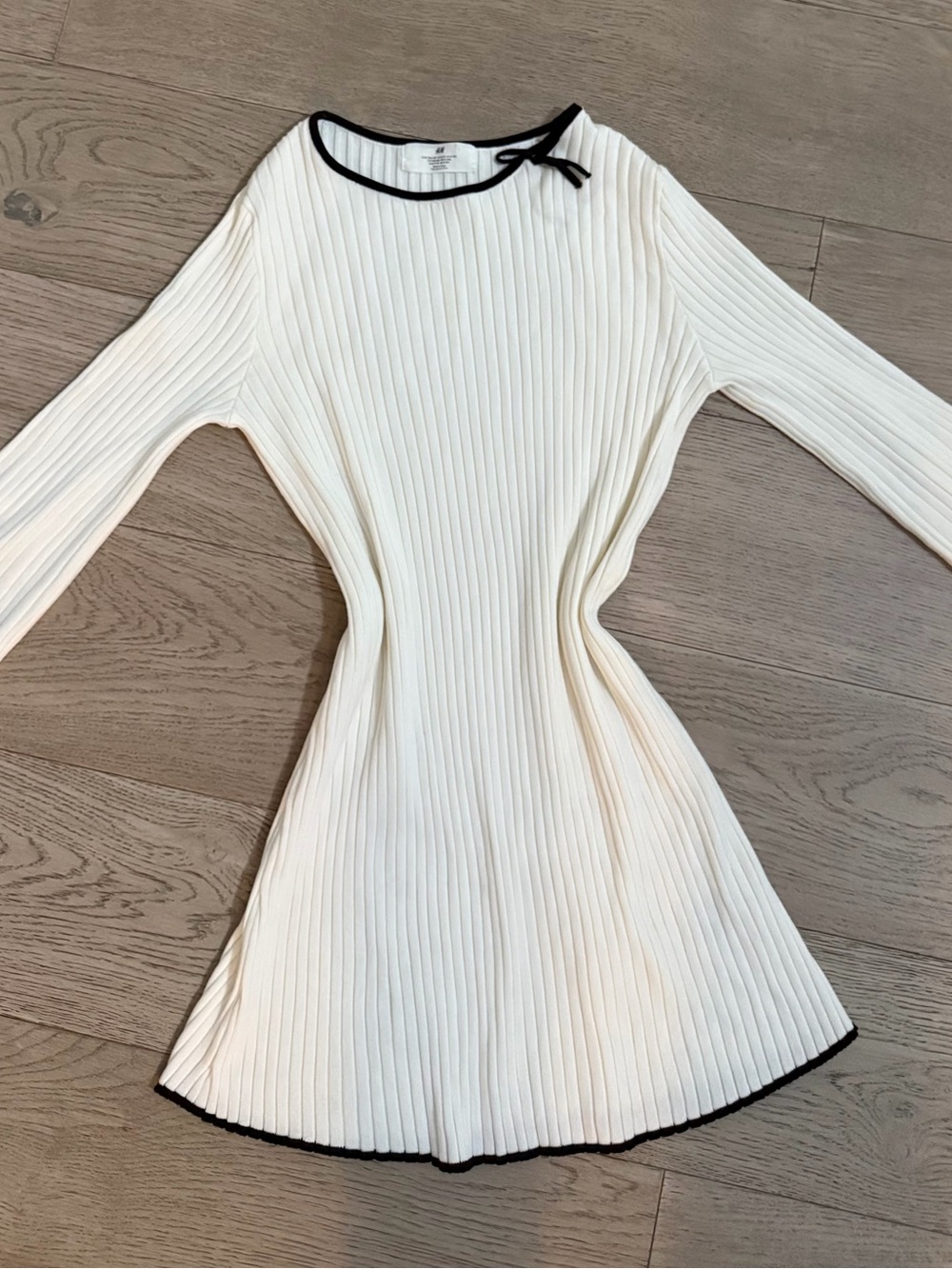 H&M Kids Cream Ribbed Long-Sleeve Fit-and-Flare Dress with Black Trim